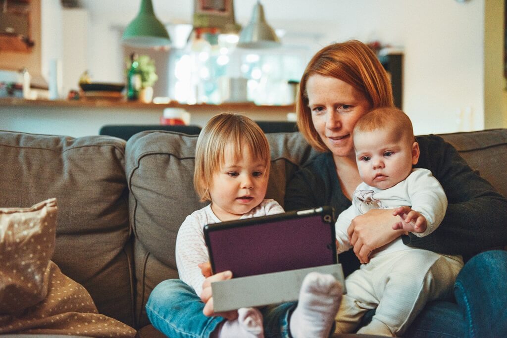 6 Hidden Dangers of Internet for Kids