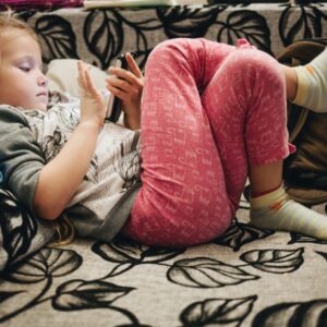 Set Screen Time on Kids Smartphone – An Ideal Decision for Parents