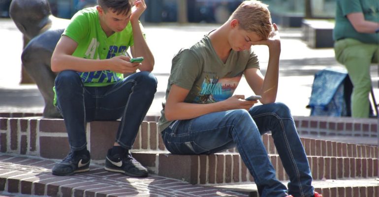 7 Apps with Hidden Dangers: A Parental Guide to Save Kids from Social Media Addiction
