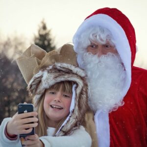 Christmas Holiday Season Alert: Make sure your teen has a ‘Tech Safe’ & Fun Christmas