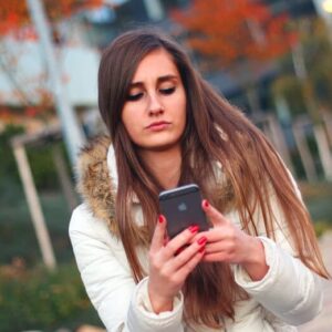Teen Cell Phone Addiction – Learn How to Control Teen’s Smartphone Addiction?