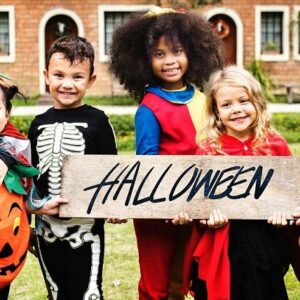 Halloween Alert – How to Track Kids Location & Activities During their Halloween Party?