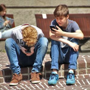 7 Important Things to Spy or Monitor Kid’s Cell phone Remotely without them Knowing
