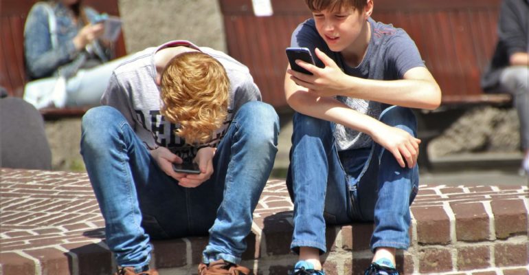 7 Important Things to Spy or Monitor Kid’s Cell phone Remotely without them Knowing