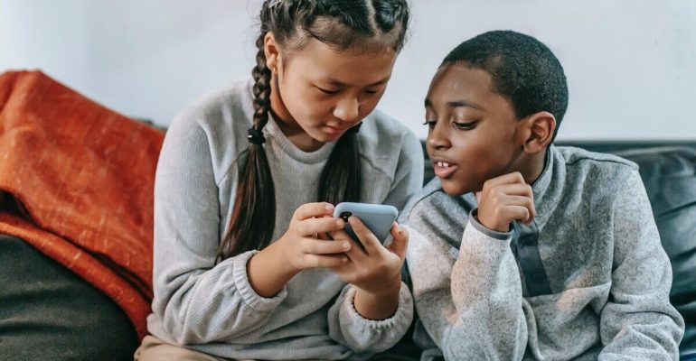 How to Prevent Your Kid from Dangerous Social Media Apps