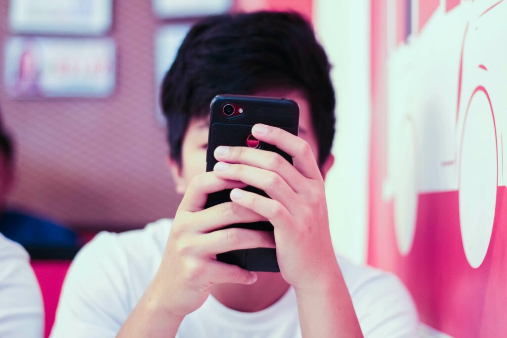 TiSPY parental control app to monitor and prevent cyberbullying