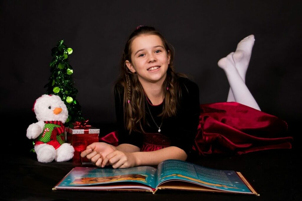 Why Teens Fall for Fake Christmas Giveaways on Social Media