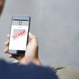 SMS Scams Targeting Teenagers – How Parents Can Detect These Early